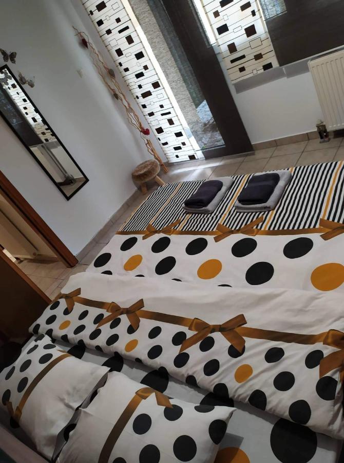 Nice And Cosy House 2 Lárisa Eksteriør bilde